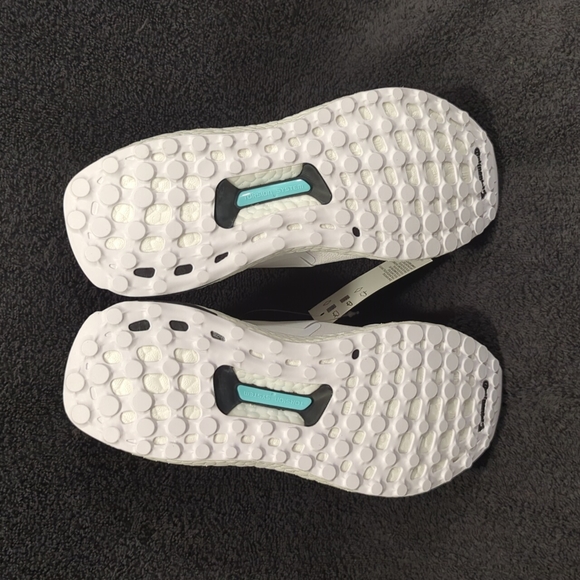 NWT adidas ULTRABOOST SLIP ON DNA White Running Shoes - Picture 8 of 11